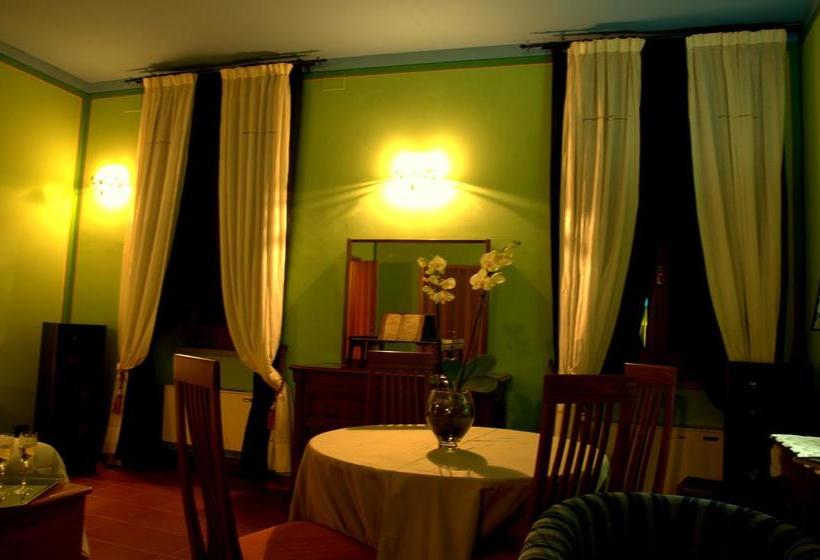 بنسيون Residenza D Epoca Malatesta Iv