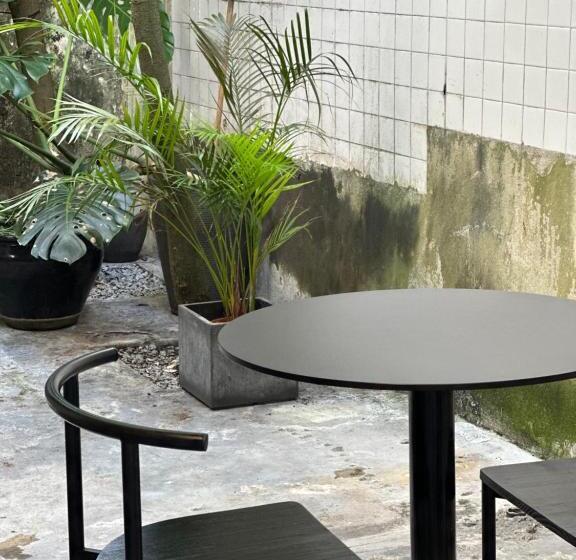 The Frame Guesthouse   Hostel