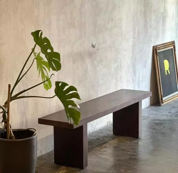 The Frame Guesthouse   Hostel