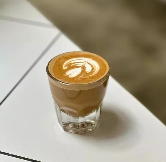 The Frame Guesthouse   Hostel