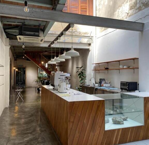 The Frame Guesthouse   Hostel