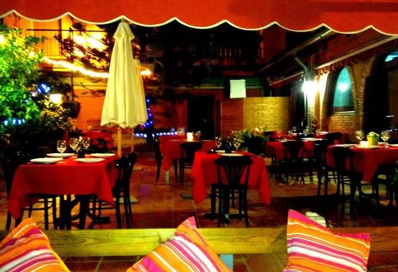 Hotelli Archs  Rural