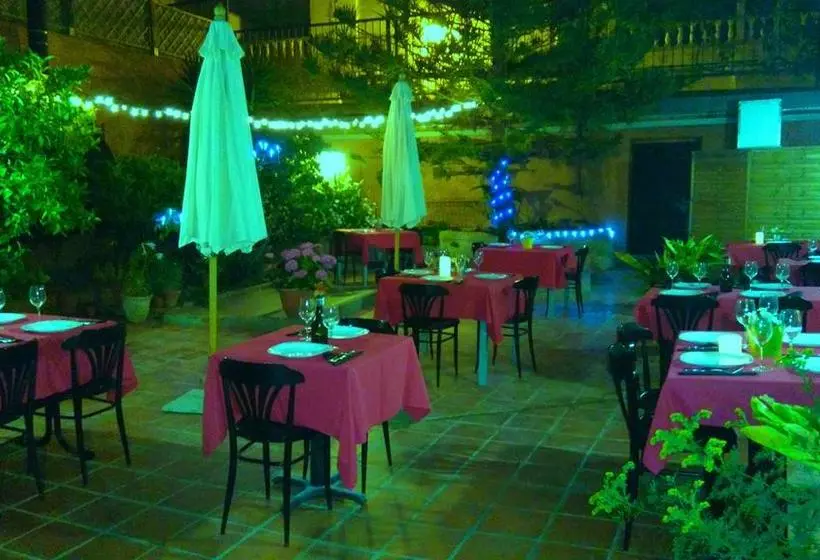 Hotelli Archs  Rural