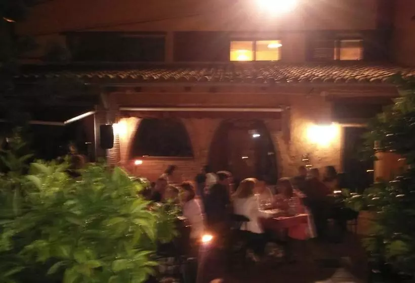 Hotelli Archs  Rural