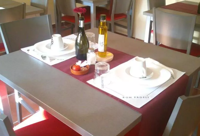 Hotelli Archs  Rural