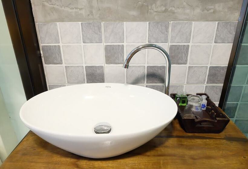 فندق A Plus Deluxe