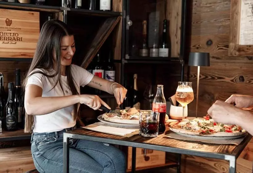 ホテル Al Bivio   Pizzeria, Pool & Sauna