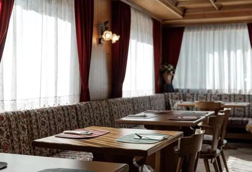 ホテル Al Bivio   Pizzeria, Pool & Sauna