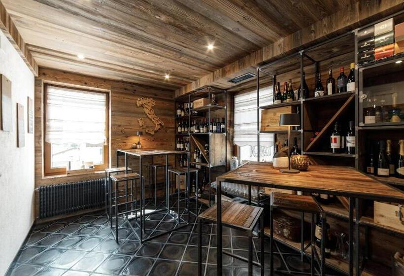 호텔 Al Bivio Pizzeria, Pool & Sauna