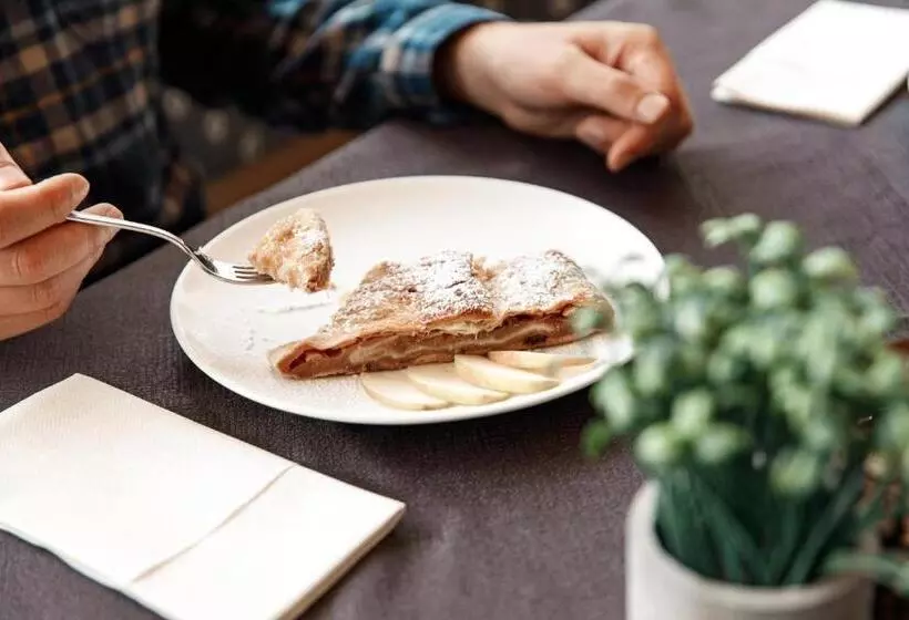 ホテル Al Bivio   Pizzeria, Pool & Sauna