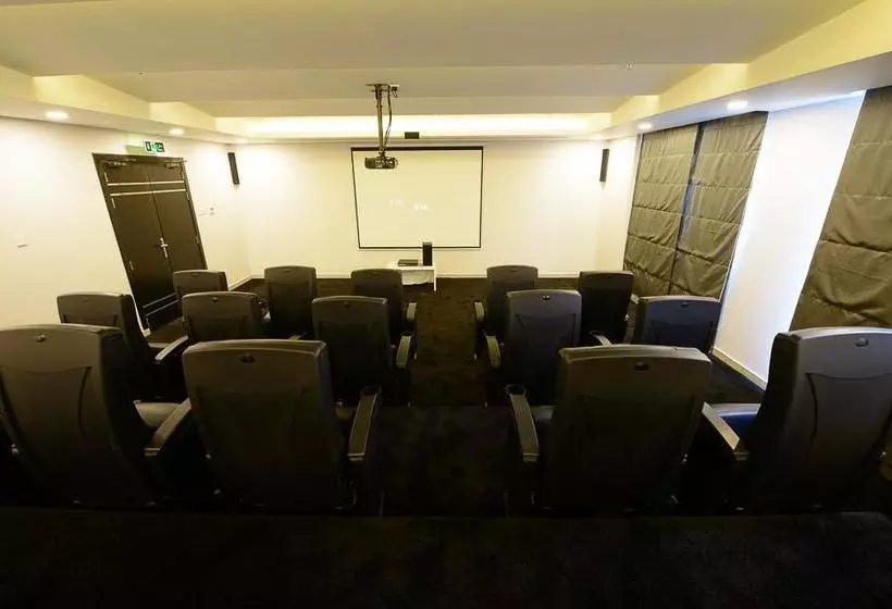 هتل Al Manzil Residence