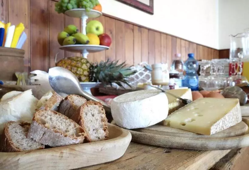 Hotelli Albergo Ristorante Innocenti