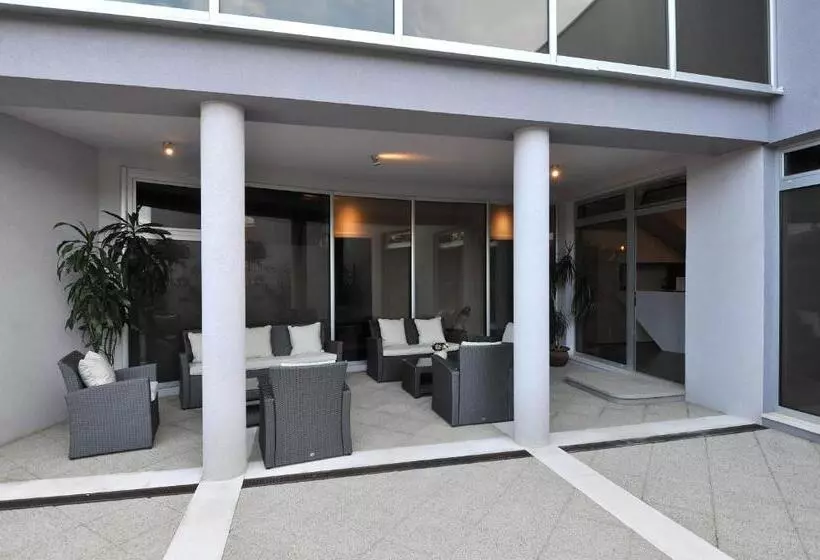 هتل Apartments & Rooms Lavandula Exclusive