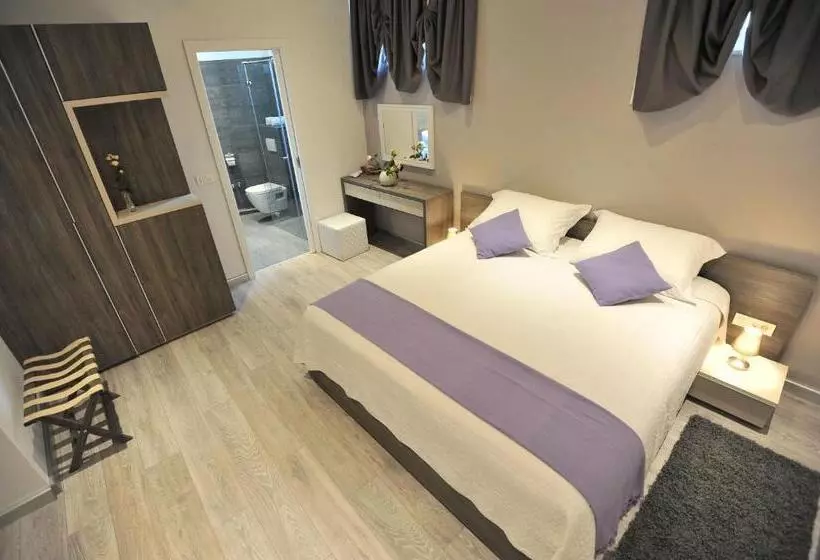 هتل Apartments & Rooms Lavandula Exclusive