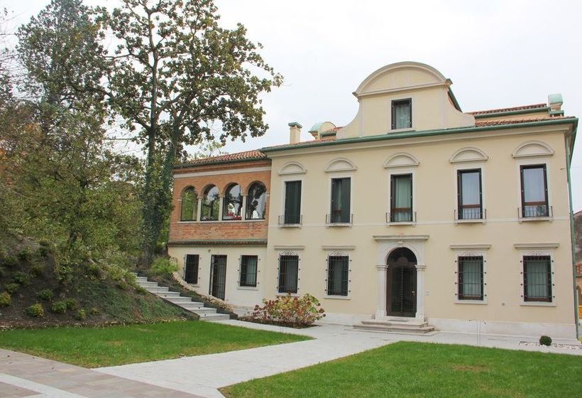 هتل Villa Oriani