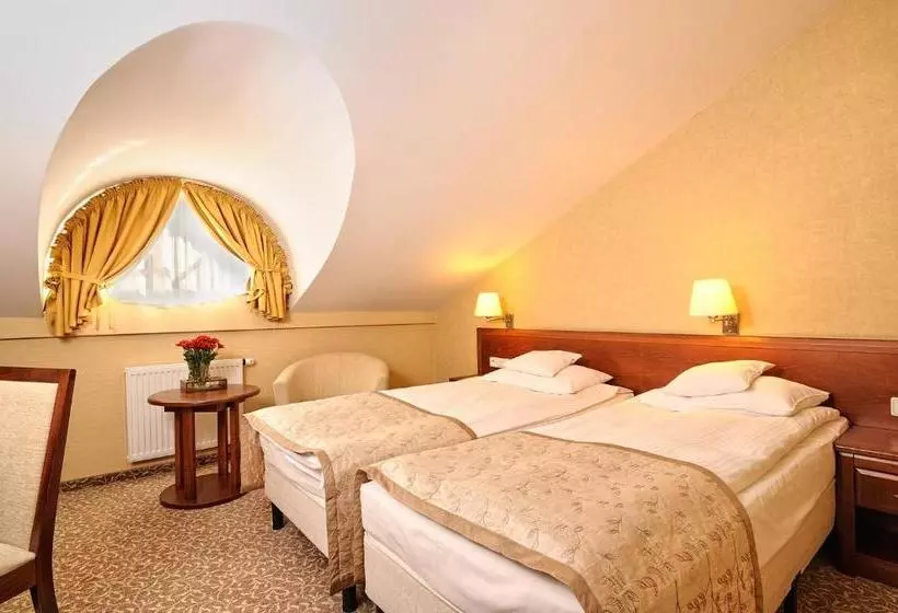 Centuria Hotel & Natural Spa