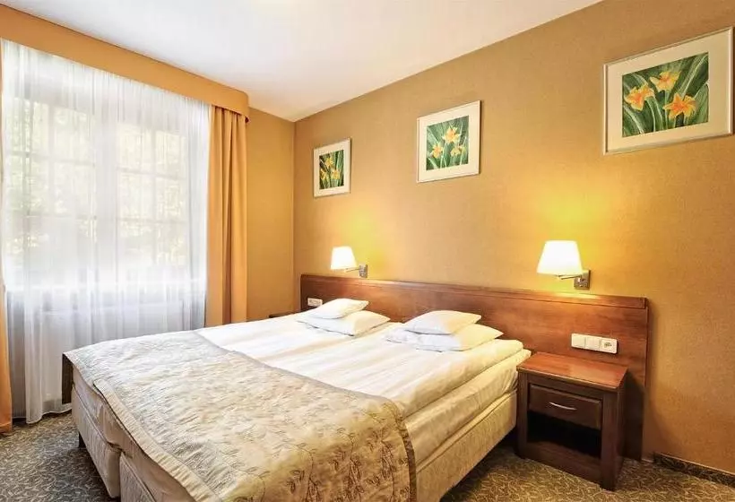 Centuria Hotel & Natural Spa