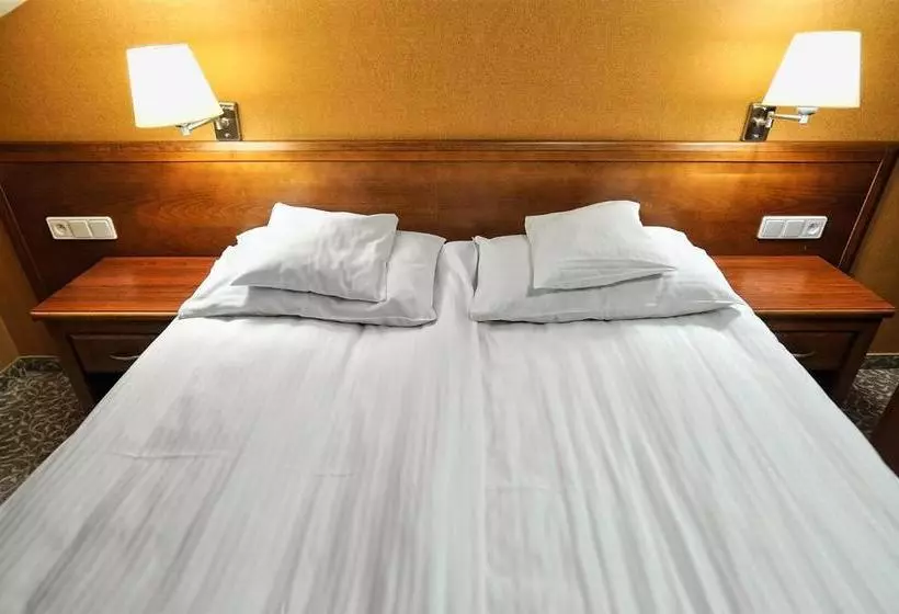 Centuria Hotel & Natural Spa