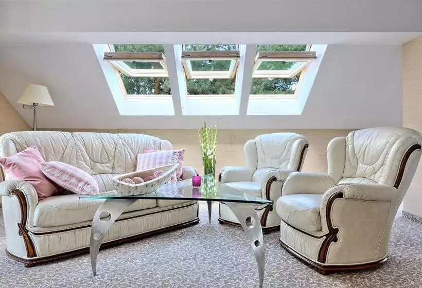 Centuria Hotel & Natural Spa