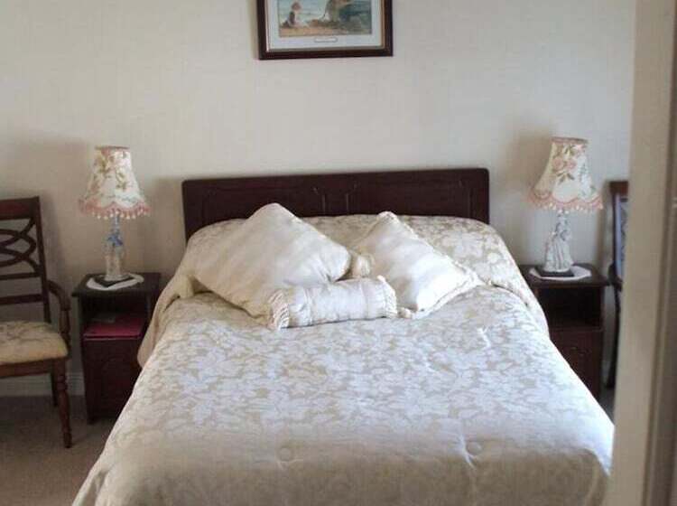 فندق Grove Farm House B&b