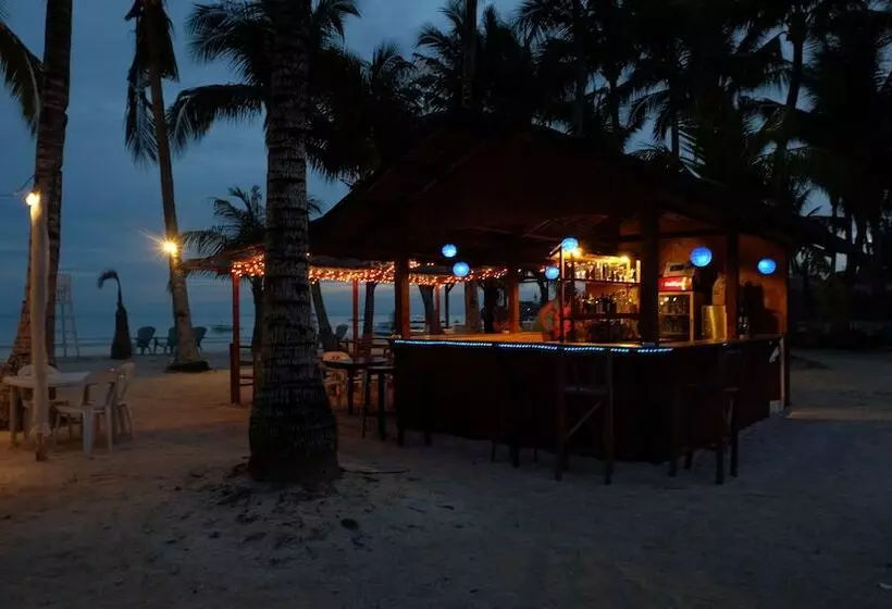 ホテル La Playa Estrella Beach Resort