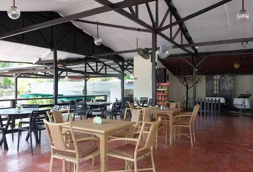 ホテル La Playa Estrella Beach Resort