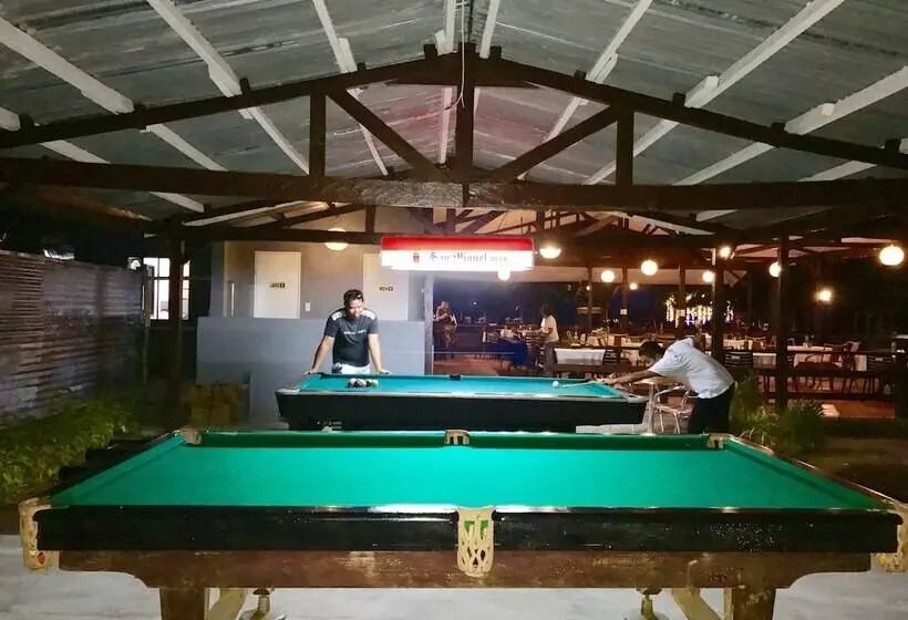 ホテル La Playa Estrella Beach Resort