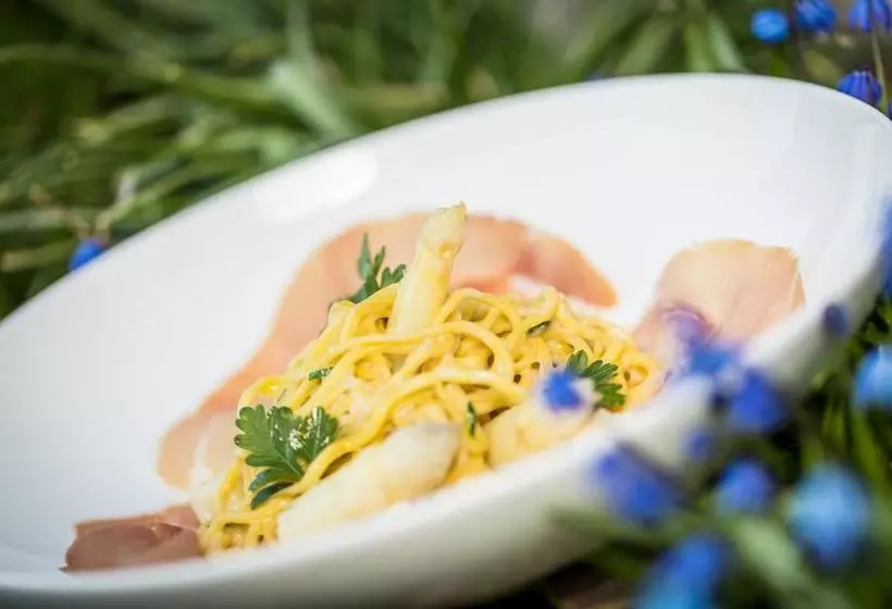 ホテル Landgasthof Lärchenwald