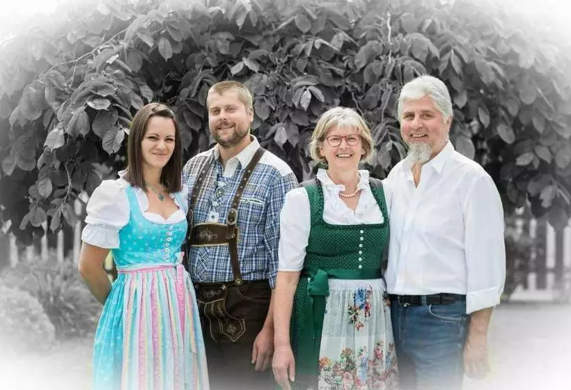 ホテル Landgasthof Lärchenwald