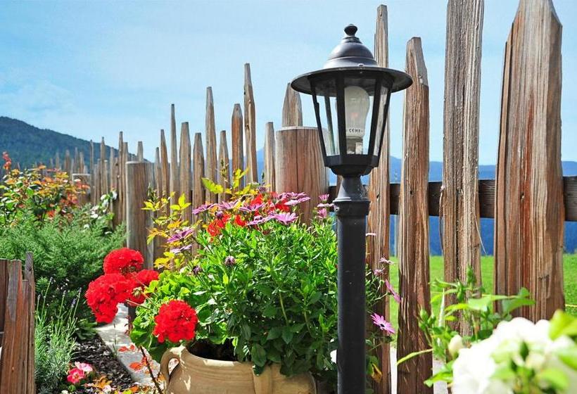 Отель Landgasthof Lärchenwald