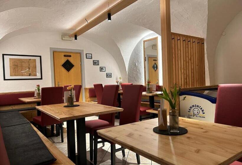 Отель Langeshof