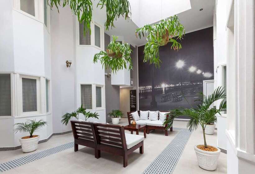 هتل Melia San Carlos