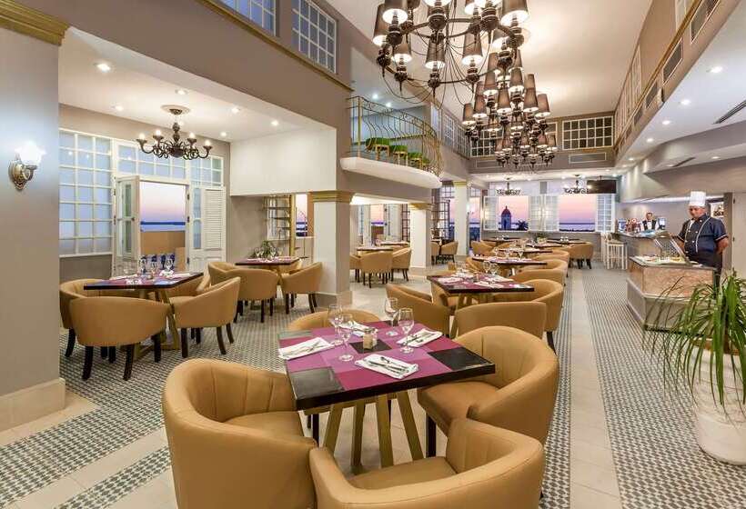 هتل Melia San Carlos