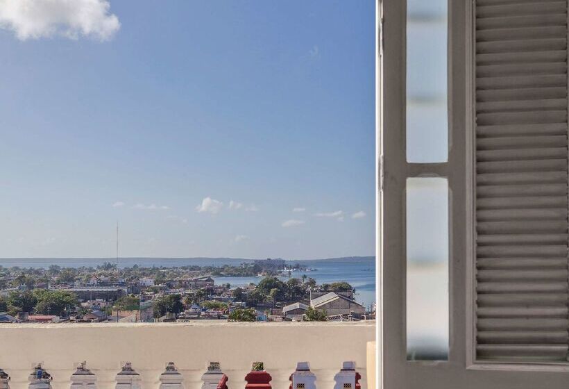 هتل Melia San Carlos