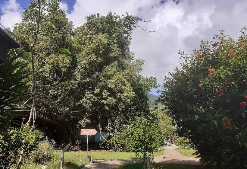 هتل Pension Les Trois Cascades