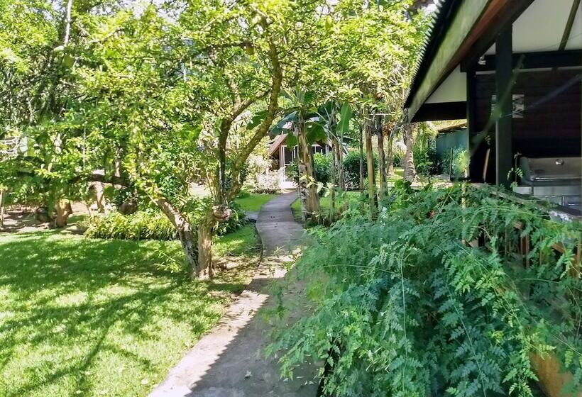 هتل Pension Les Trois Cascades