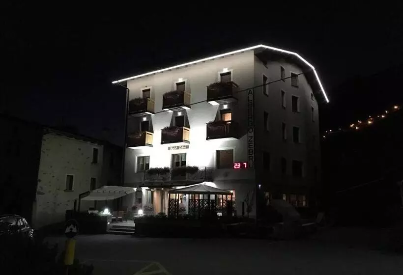 Hotelli Zebrù