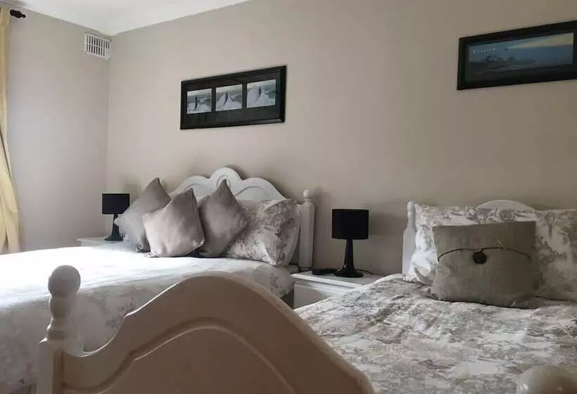 Aamiaismajoitus (B&B) Plantation Lodge