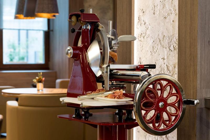 Ac Hotel By Marriott Wroclaw