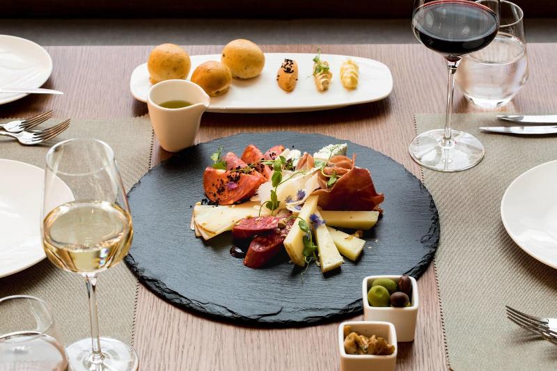 Ac Hotel By Marriott Wroclaw