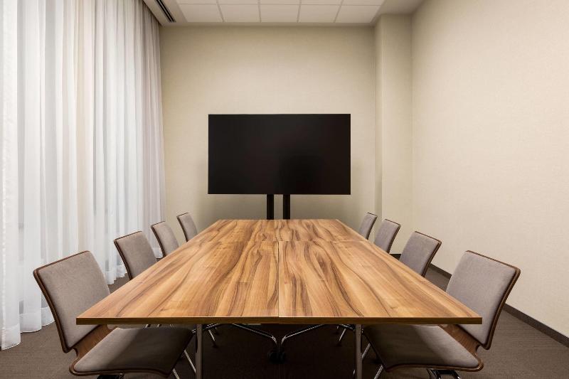 Ac Hotel By Marriott Wroclaw