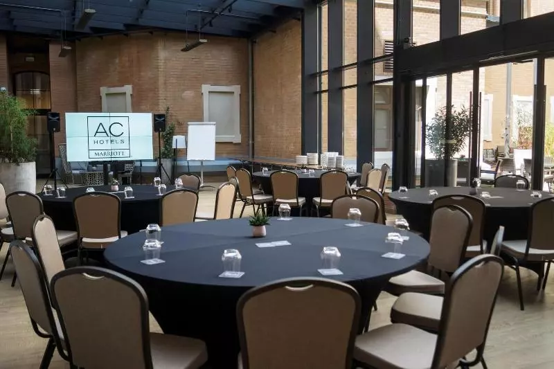 Ac Hotel By Marriott Wroclaw