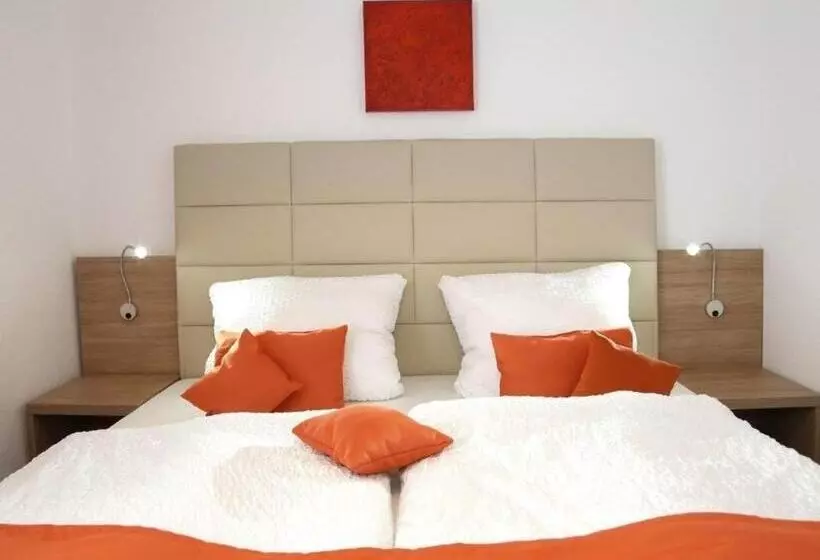 Hotelli Art