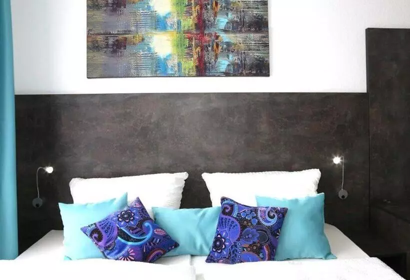 Hotelli Art