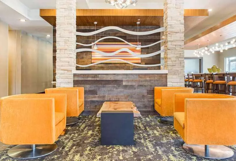 ホテル Comfort Suites North Charleston  Ashley Phosphate