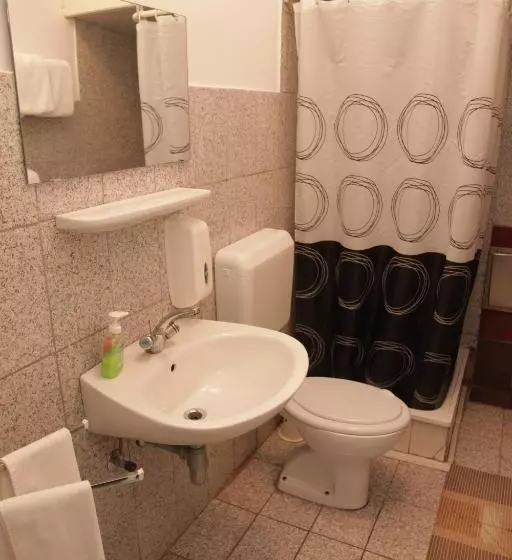 هتل Dck Rooms