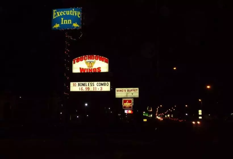 Hotelli Executive Inn