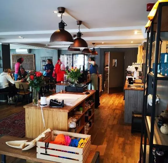 Hotelli Henningsvær Guesthouse