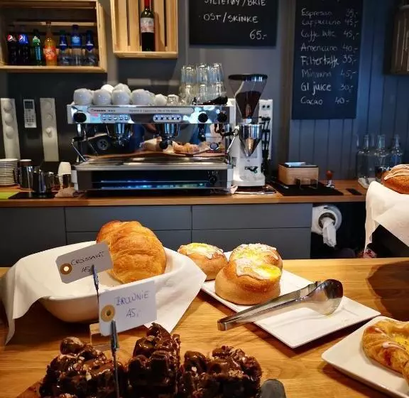 Hotelli Henningsvær Guesthouse