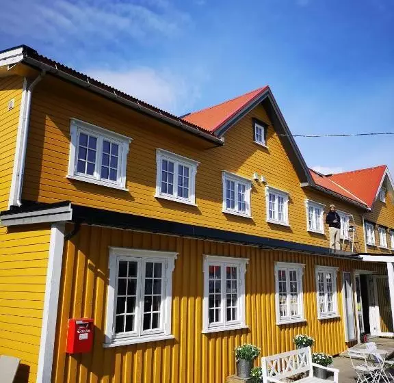 Hotelli Henningsvær Guesthouse